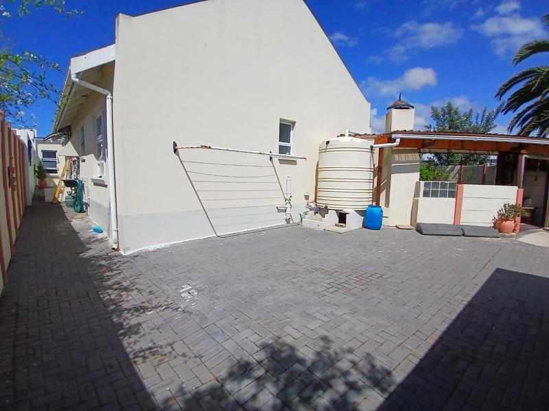 3 Bedroom Property for Sale in Stilbaai Wes Western Cape